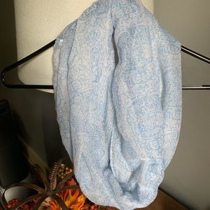 Light Blue & White Paisley Infinity Scarf